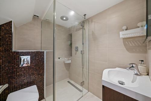 Hidden Gem in Central Location - Modern 2 Bed & King's Cross - image 11