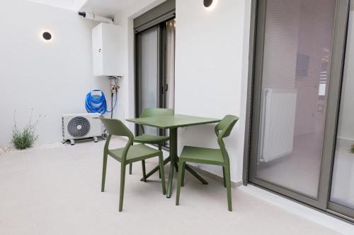 parveke/terassi, ALMARLIVING Stylish 2BR Apartment in Ilioupolis in Ilioupoli