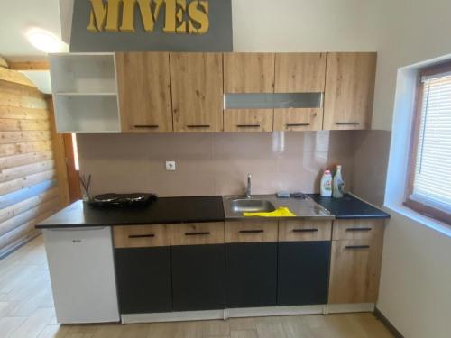 Mives Apartments in ซายโลโว