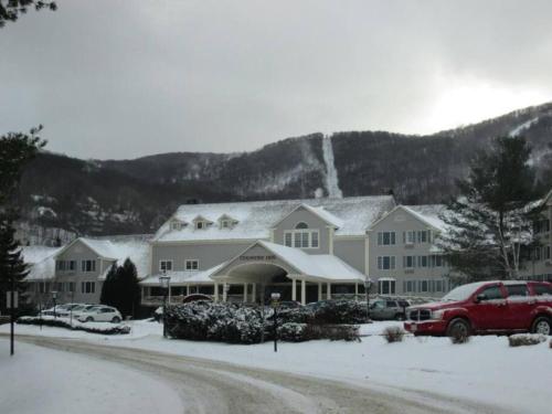 2 BR JIMINY PEAK w Mountain Views SLEEPS 7 Gorgeous in 漢考克