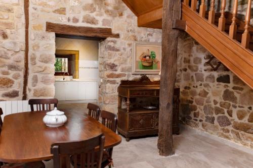 Seadmed, Chapel House of Palacio de Hualle near Comillas in Valdaliga