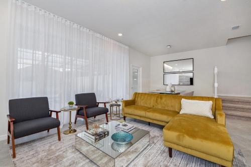 Sun Traveler Solterra By Shine Villas 113 in Davenport, USA