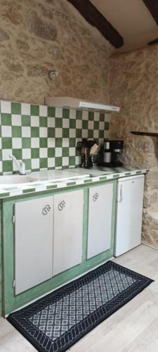 Les Gîtes du Hameau avec piscine (Les Gites du Hameau avec piscine) in Lamothe-Landerron