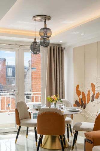 Elegant 2 Bedroom Mayfair Apartment Unmatched Luxury H7 - image 6