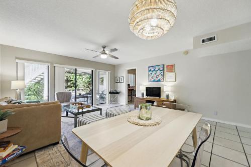 Hibiscus By the Sea - Stay for 5