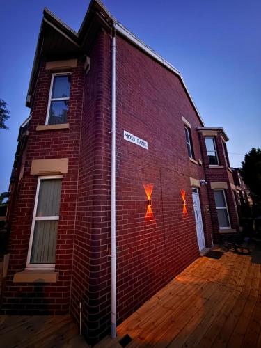 Full Home with Free Parking in Moss Bank near Cheetham Hill, Crumpsall, Manchester, Manchester (photo 4)