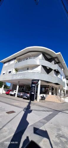 Duplex nos ingleses 3 quartos e 4 banheiros