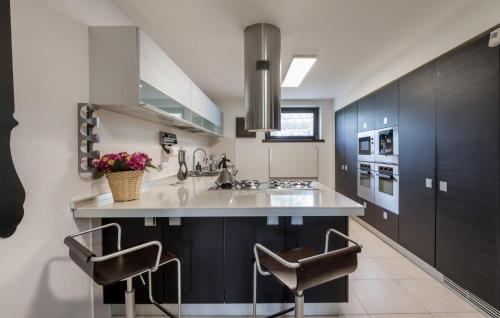 廚房, Lovely Home In Velletri With Wifi in 韋萊特里