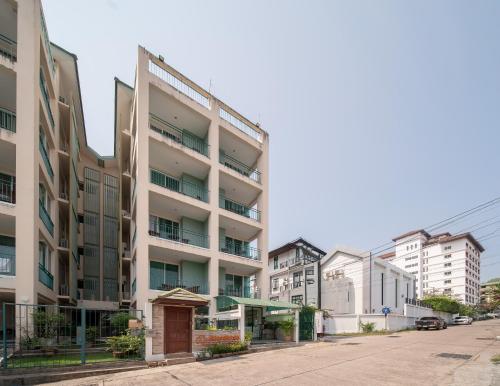Shamrock Hotel Pattaya - 숙소 외관