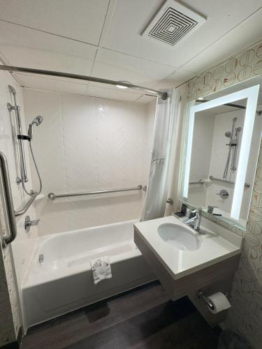 Wyndham Houston Hobby Airport - 화장실