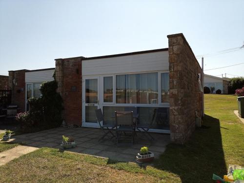 Facilities, Fort Albert in Freshwater North