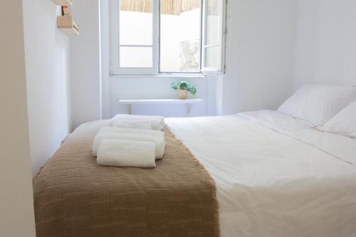 Peaceful & Spacious 2BR w Private Patio & BBQ, Oporto (foto 11)