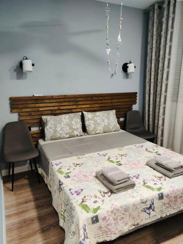 Cosy Apartment on Mpoleti in Лутракі