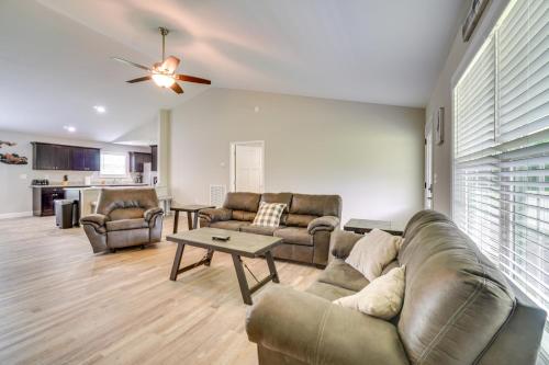 Wraparound Porch Home Near Dtwn Crossville! in Crossville