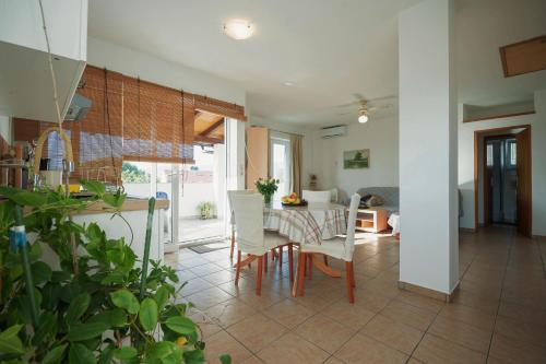 設施, Apartments Kamenar in 金莫