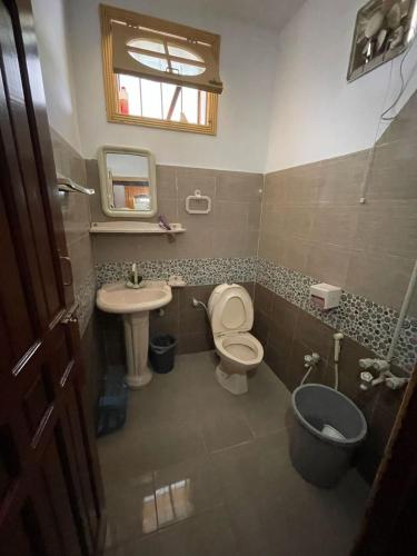One-Bedroom Apartment image 1