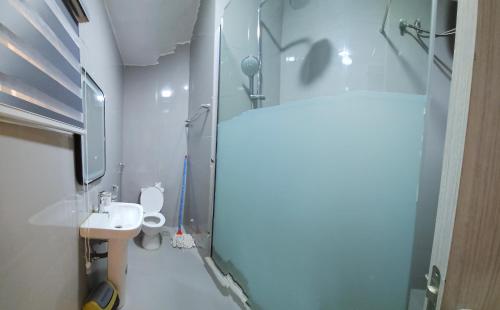Two-Bedroom Apartment image 6