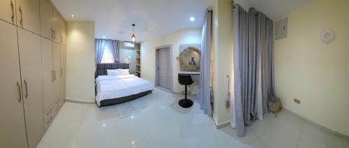 Two-Bedroom Apartment image 5