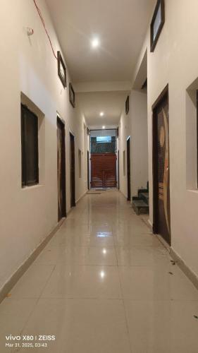 Ayush guest house in Mirzapur