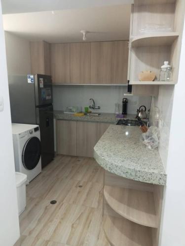 2BR Unit 10 min to Plaza de Armas - image 3