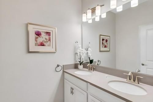 FREE Waterpark 5BR wPool - Storey Lake 4984WA in Kissimmee, USA