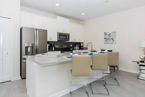 Disney DealFree WaterparkStorey Lake 4912WA in Kissimmee, USA