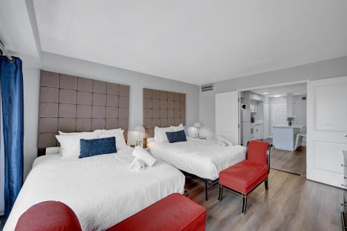 Stay Together Suites - Condominium Sleeps 9 With Strip View - NO RESORT FEES, Las Vegas (photo 4)