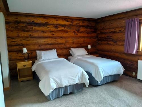 Smithers Driftwood Lodge in Smithers