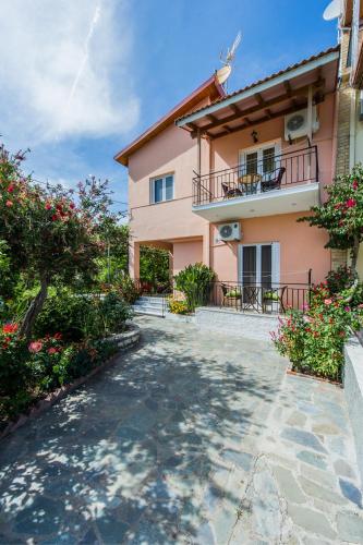  Zotos Rooms in Parga