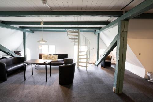 Hotel Vinhuset - image 13