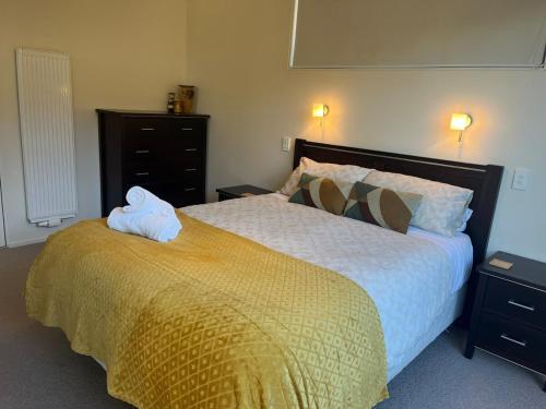 Hidden Gem on Hardie, Wanaka, Wanaka (photo 9)