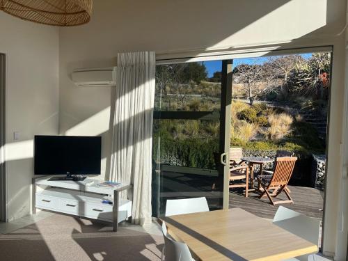 Hidden Gem on Hardie, Wanaka, Wanaka (photo 3)