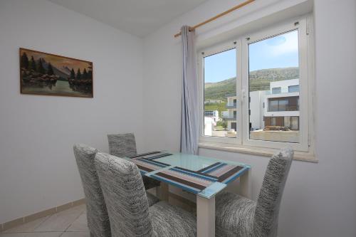 Studio with Balcony and Sea View