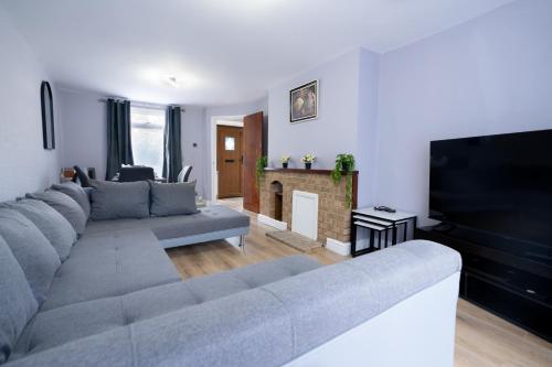 Bliss House - Modern 3Beds with Sweeping Views gîte à louer Belvedere Railway Station