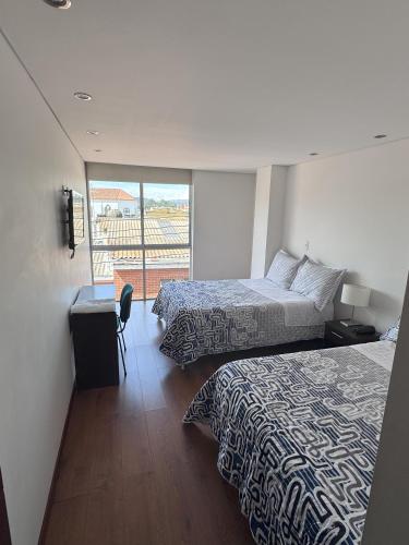 1 double bed, 1 twin bed