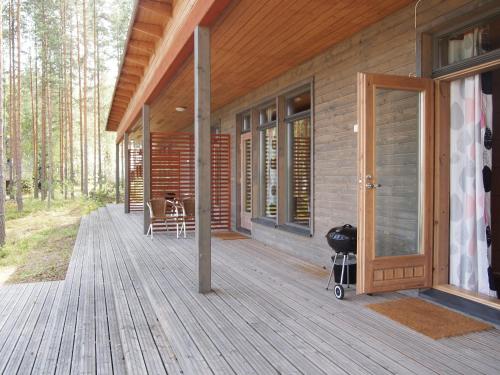 Kuoreksenniemi Villas & Lakehouse Lintusalo