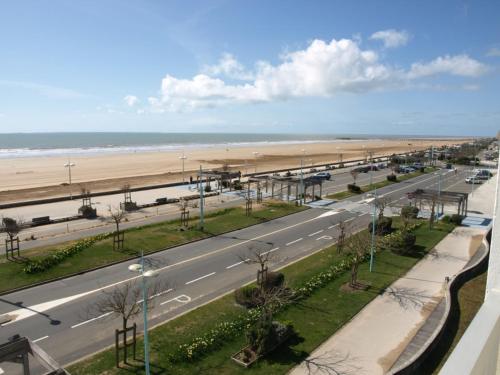 Appartement confortable à Saint-Jean-de-Monts pour 5 pers, face à la mer - FR-1-323-340 - Location saisonnière - Saint-Jean-de-Monts