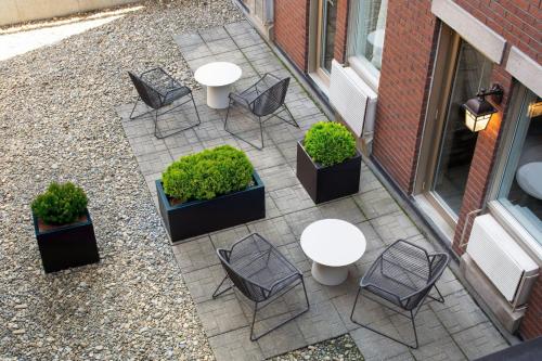 King Room with No View - Terrace Level image 5