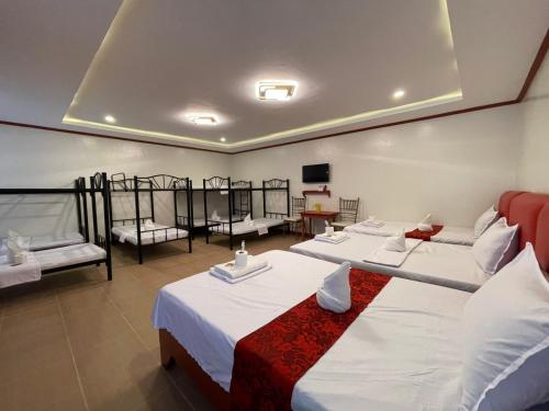 Red Apple Hotel and Resort San Juan Batangas Room Type - Deluxe Studio