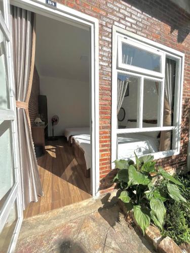 Homestay Guitar House - 정원