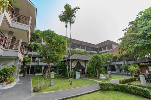Family Room (4 Adults) room in Dewi Sri Hotel