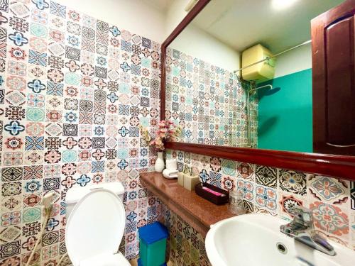 Triple Room with Bath image 5