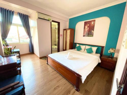 Deluxe Double Room image 4
