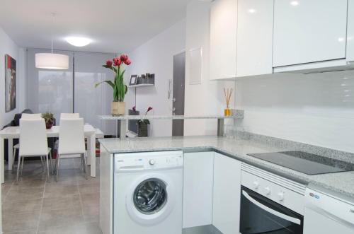 keuken, Arenales Playa Superior by Mar Holidays in Arenales Del Sol