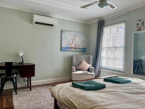 Hove Smart Stay, Attached 2 bed apartment, South Australia in Brighton