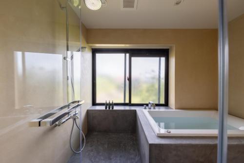 Bathroom, Daddy&Mommy in Miyako Island Underwater Park