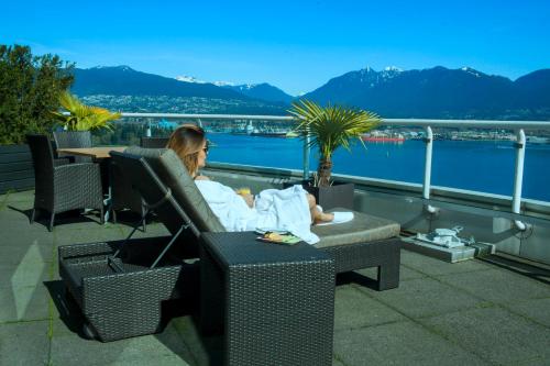 Pan Pacific Vancouver - image 4