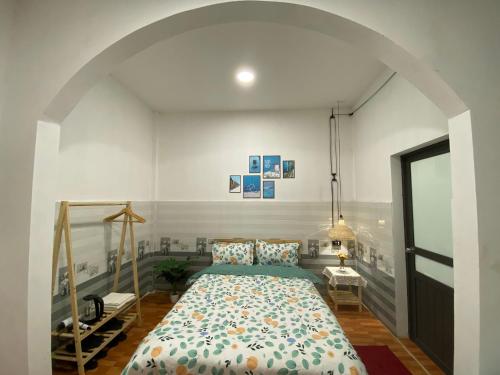 Quadruple Room with Private Bathroom image 10
