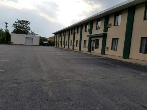 Woonsocket Motor Inn in Woonsocket, USA