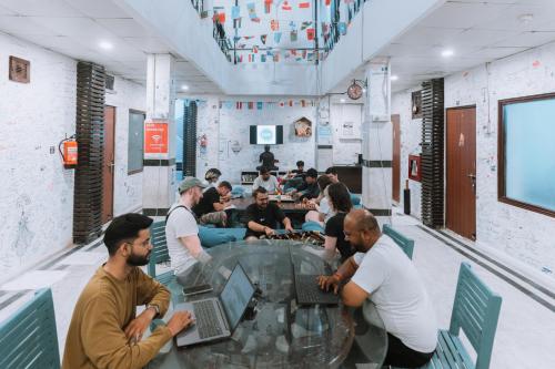 共用Lounge/電視區, 喬伊青年旅館 (joey's Hostel) in 阿格拉